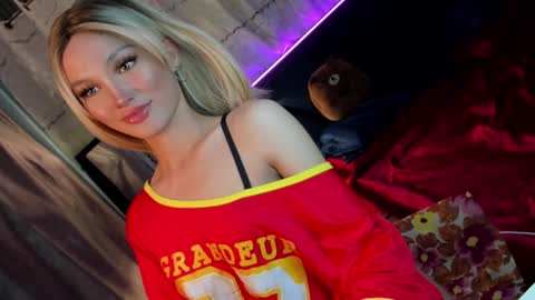 amelinckx online show from February 4, 5:55 pm