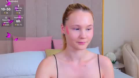 AmeliRoyse online show from June 9, 5:12 pm