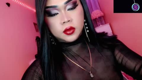 Queen Mireska online show from November 24, 7:45 pm