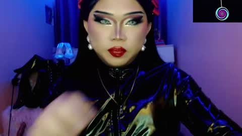 Queen Mireska online show from June 21, 3:29 pm