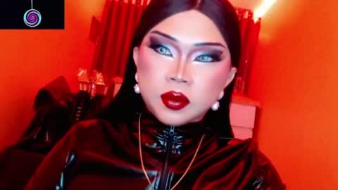 Queen Mireska online show from July 7, 1:48 pm