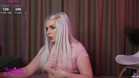 amina_haze online show from May 28, 5:55 pm