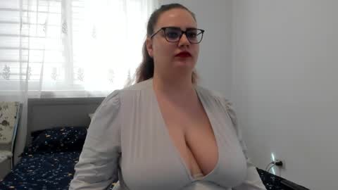 Amira Vyxen online show from March 27, 8:26 am