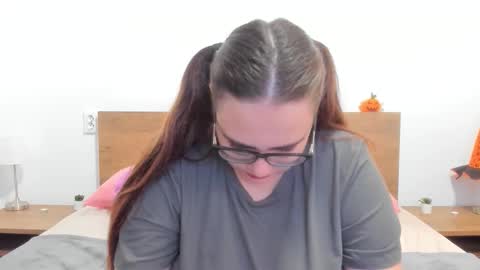 Amira Vyxen online show from November 21, 1:25 am