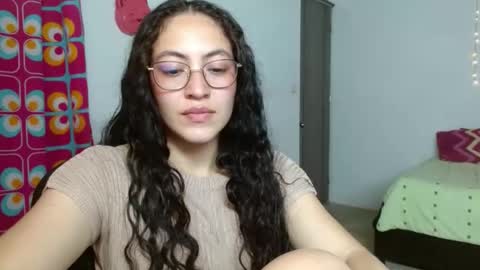 amitlu_ online show from October 21, 7:17 pm