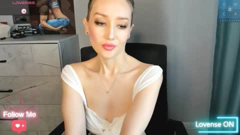 amiwong online show from November 14, 3:42 am