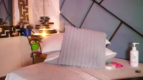 ammy durand online show from December 5, 8:06 pm