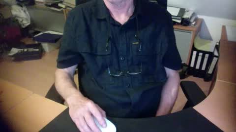 Snapshot of amor2200 chatting on September 28, 6:06 pm Amor2200 online show from September 28, 6:06 pm