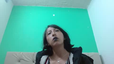 amoremerchmar online show from July 3, 5:23 am