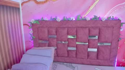 amy__rose_ online show from October 7, 3:13 am