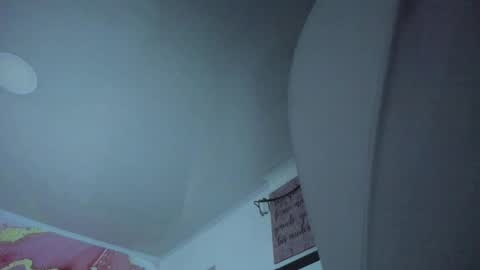 amy__rose_ online show from October 6, 2:07 am