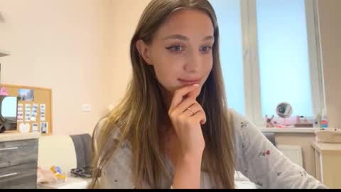 Amy Chill online show from March 5, 9:40 am