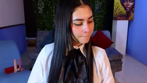 Amy online show from December 4, 8:30 pm