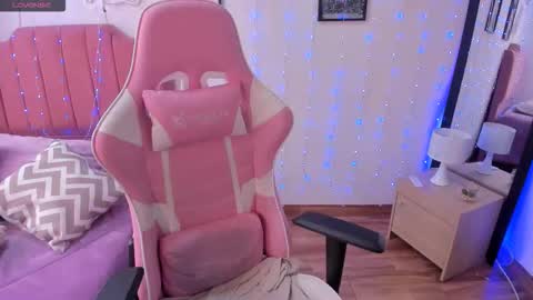 Amy sophia 3 online show from January 6, 5:28 pm