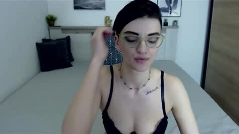 Snapshot of amylexy chatting on January 23, 12:41 pm Hi there guys  My pleasure in your hands  pvt is open online show from January 23, 12:41 pm