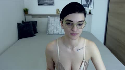 Snapshot of amylexy chatting on January 13, 11:19 am Hi there guys  My pleasure in your hands  pvt is open online show from January 13, 11:19 am