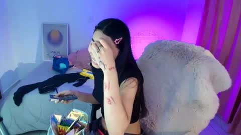 Amy ... Nice to meet u   thumb up me please its important online show from May 19, 1:56 am