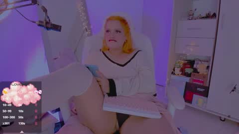 Collinns online show from February 2, 9:22 pm