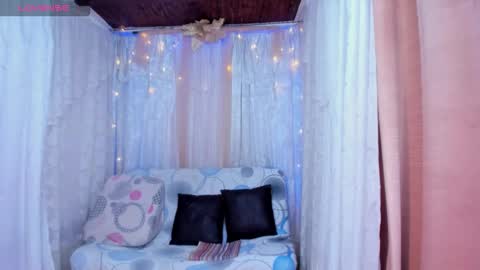 Snapshot of ana_off_alana chatting on October 20, 10:26 pm Ana online show from October 20, 10:26 pm
