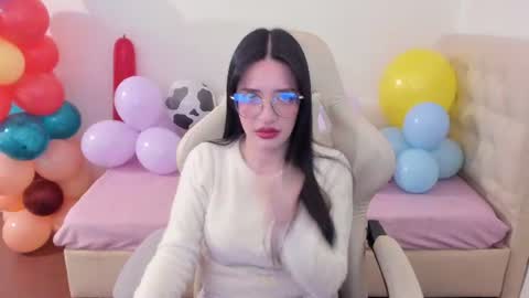 Im anna but you can call me as you want online show from June 17, 6:13 pm