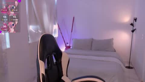 ANABEL WOLF  online show from December 2, 3:43 pm