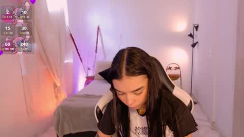 ANABEL WOLF  online show from November 30, 6:04 pm