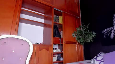 Anahi online show from March 10, 2:38 am