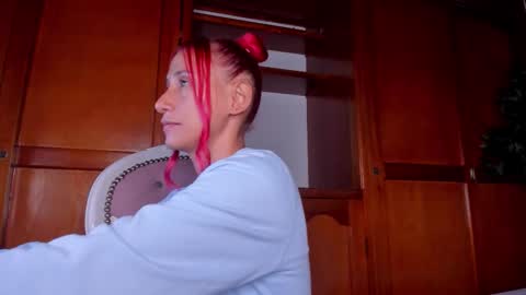 Anahi online show from November 4, 2:57 am