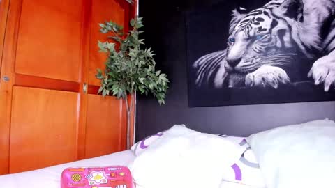 Anahi online show from March 7, 3:08 am