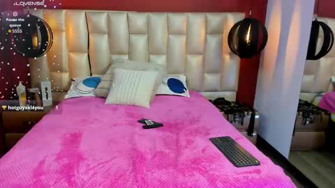 Anahis  online show from February 26, 6:22 pm