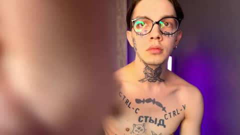 simon online show from March 8, 10:13 pm