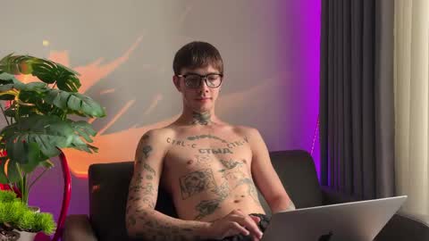 simon online show from June 3, 11:54 pm