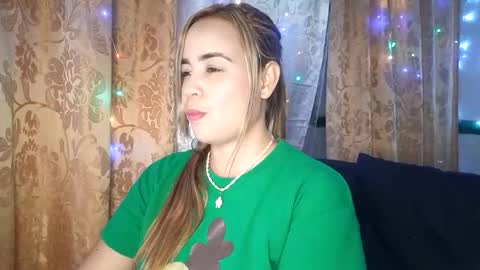 anaiis evanz online show from December 3, 2:45 am