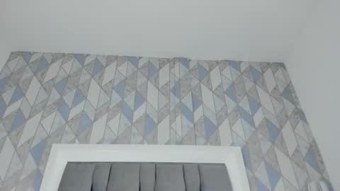   online show from November 18, 1:47 pm