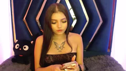 analymilles online show from April 28, 7:29 pm