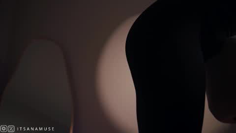 Ana online show from November 26, 9:55 pm