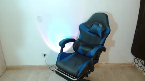 Snapshot of anarosse__ chatting on February 21, 3:12 am ana 3 online show from February 21, 3:12 am