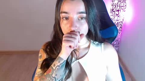 Snapshot of anarosse__ chatting on October 4, 2:42 am ana 3 online show from October 4, 2:42 am