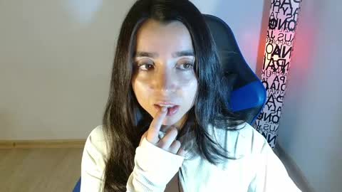 ana 3 online show from April 19, 2:23 am