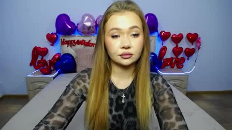 anastacyyellig online show from February 4, 12:29 am