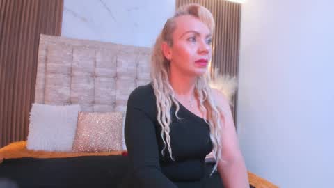 Snapshot of anastasiataylor_ chatting on September 12, 3:08 am Ana 3 online show from September 12, 3:08 am