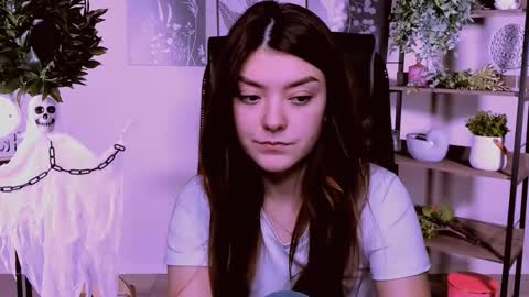 Ana online show from November 7, 1:57 pm