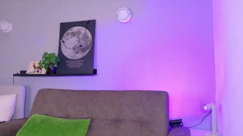 Kendra  online show from April 16, 10:04 am