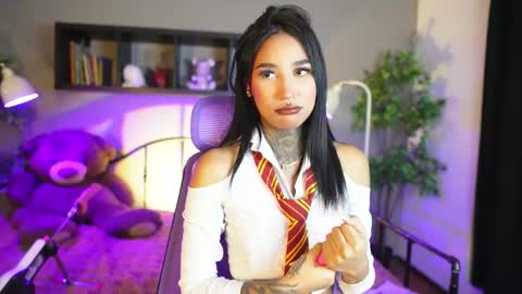 anaya_olyx online show from October 17, 7:01 am