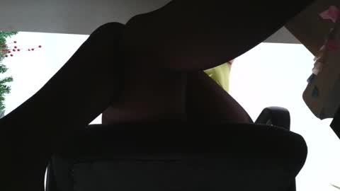   online show from December 1, 2:37 pm