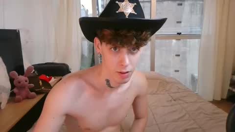 andertwink online show from November 11, 9:39 pm