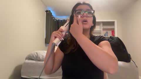 anditspinkxo online show from July 10, 8:13 pm