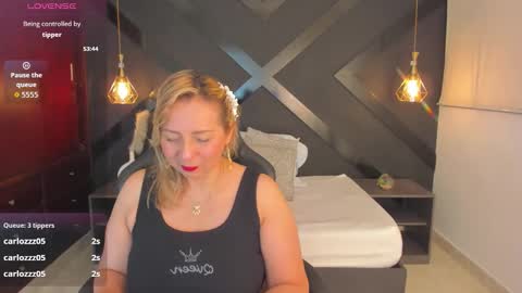 A N D R E online show from February 1, 2:30 am