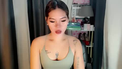 andrea06121998 online show from June 8, 4:41 pm