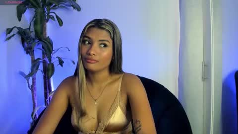 andreaablunt online show from January 19, 1:10 pm